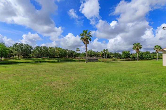 Image No.32-4 Bed Property for sale