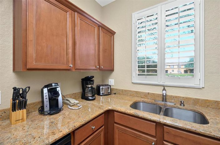 Image No.11-3 Bed Townhouse for sale