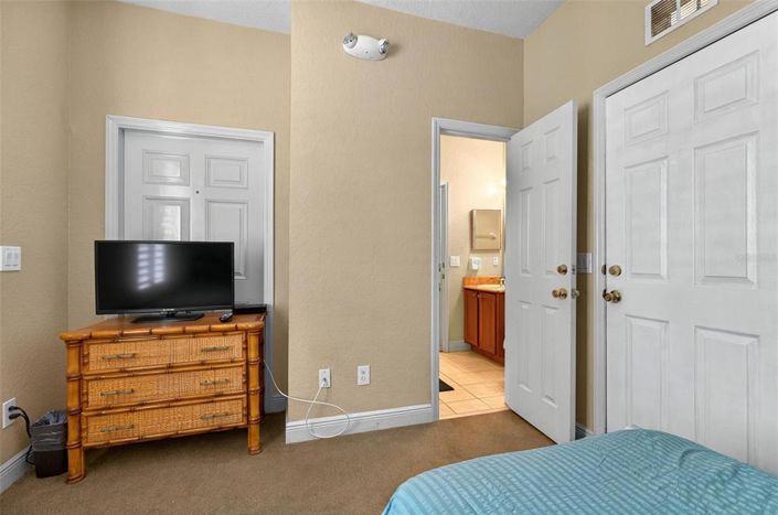 Image No.17-3 Bed Townhouse for sale