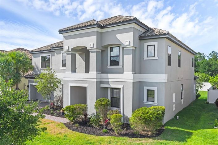Image No.1-5 Bed Property for sale