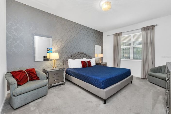 Image No.28-8 Bed Property for sale