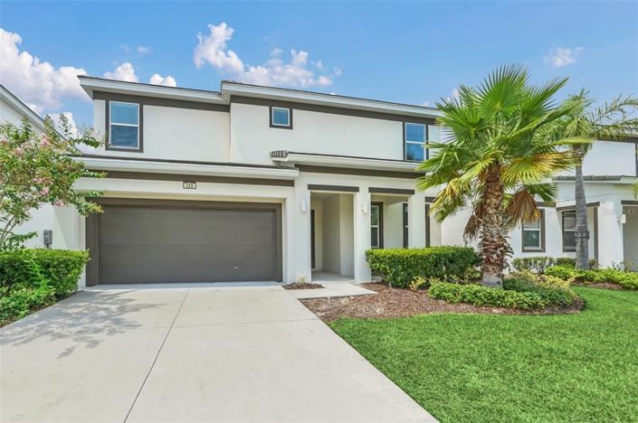 Image No.3-8 Bed Property for sale