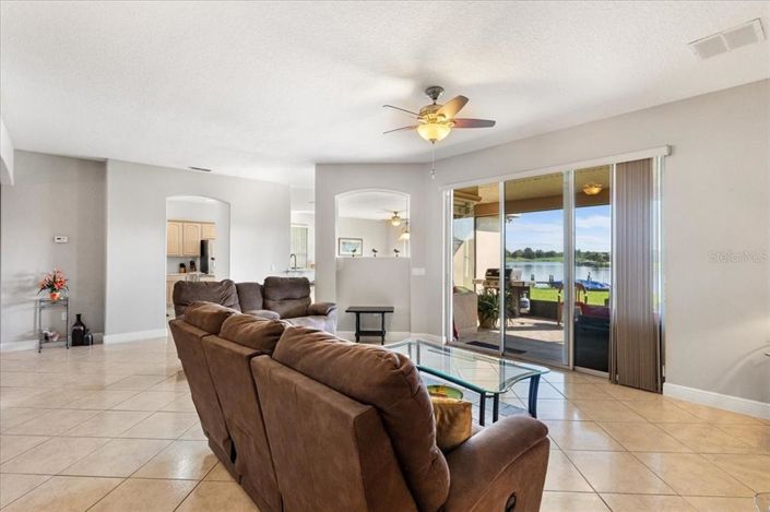 Image No.16-Propriété de 4 chambres à vendre à Kissimmee