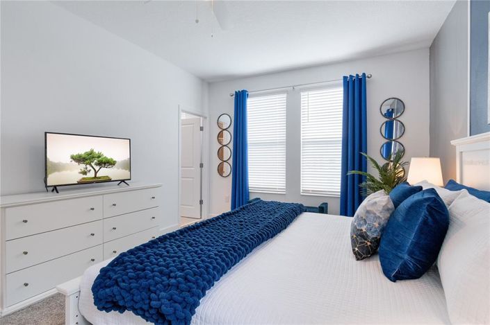 Image No.17-6 Bed Property for sale