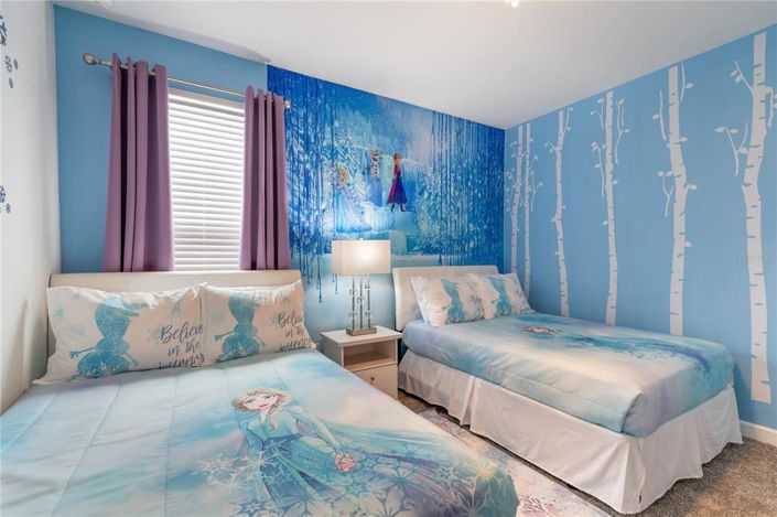 Image No.22-6 Bed Property for sale