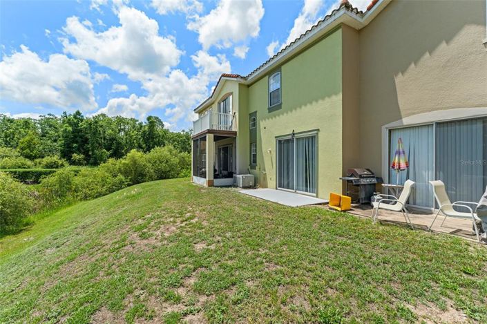 Image No.26-3 Bed Townhouse for sale