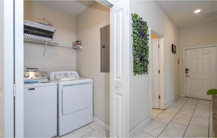 Image No.16-5 Bed Townhouse for sale