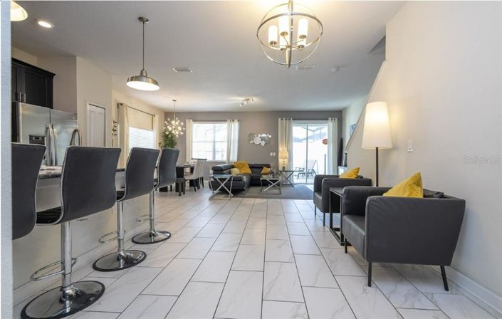 Image No.17-5 Bed Townhouse for sale