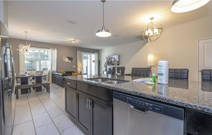 Image No.20-5 Bed Townhouse for sale