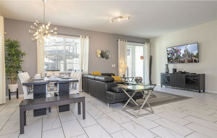 Image No.21-5 Bed Townhouse for sale