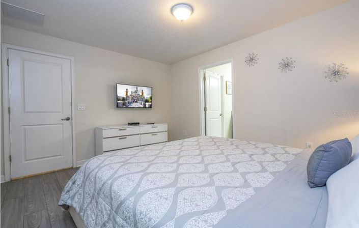 Image No.27-5 Bed Townhouse for sale