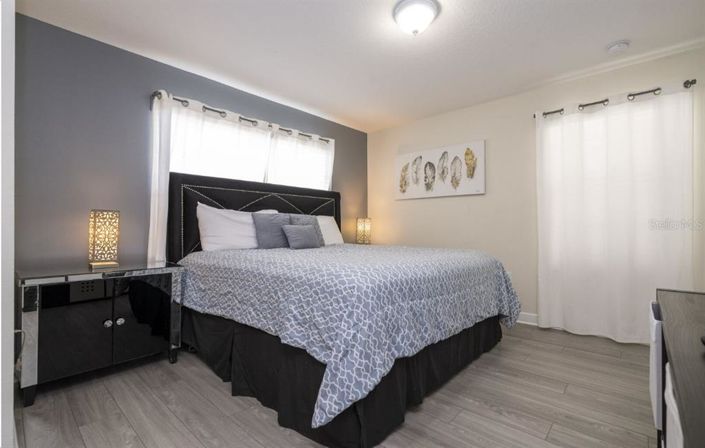 Image No.36-5 Bed Townhouse for sale