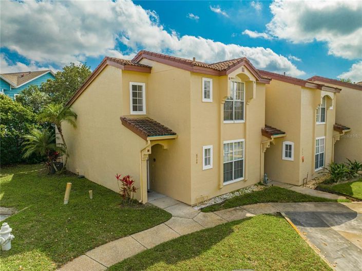 Image No.1-2 Bed Townhouse for sale