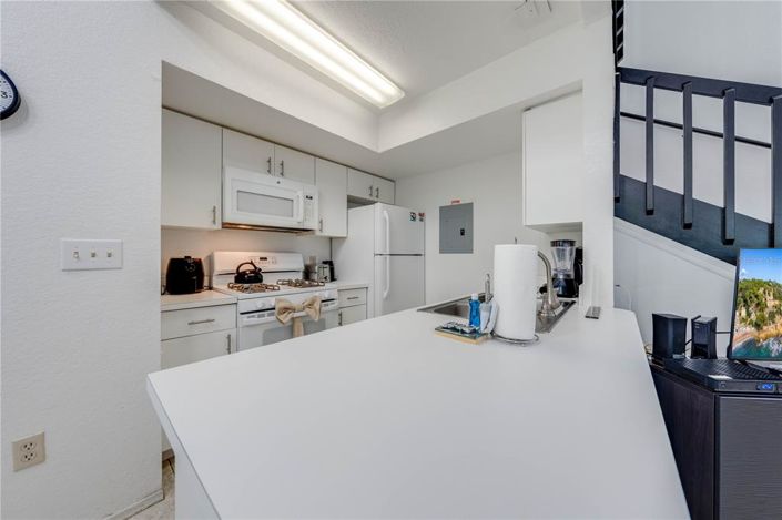 Image No.11-2 Bed Townhouse for sale