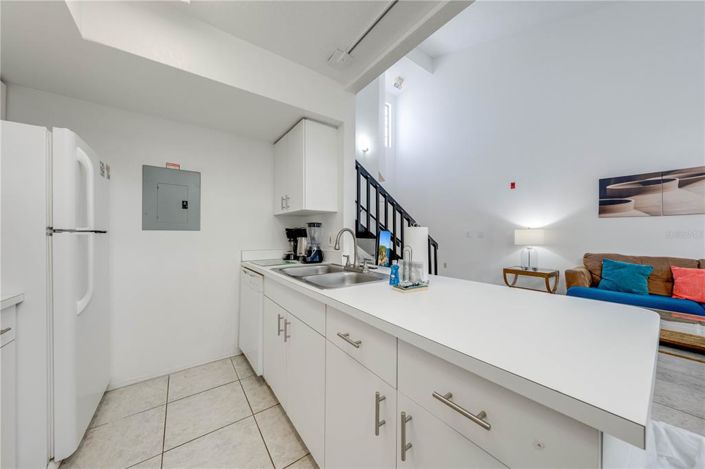 Image No.15-2 Bed Townhouse for sale