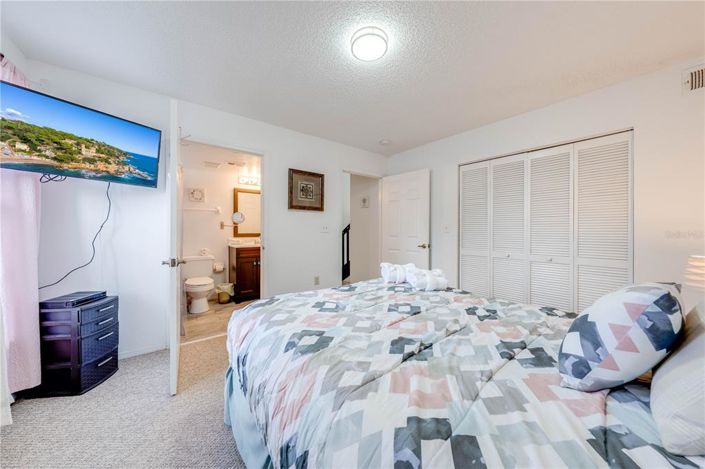 Image No.22-2 Bed Townhouse for sale