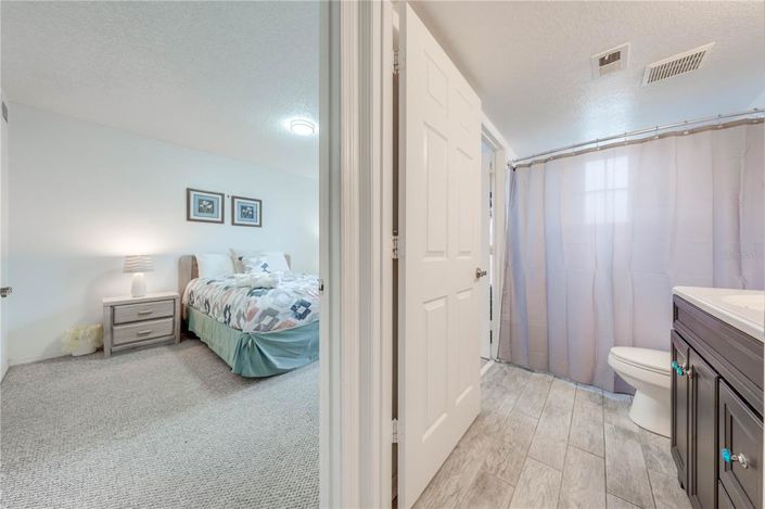 Image No.26-2 Bed Townhouse for sale