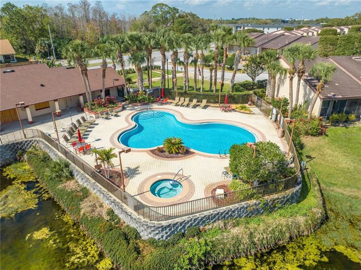 Image No.5-2 Bed Townhouse for sale