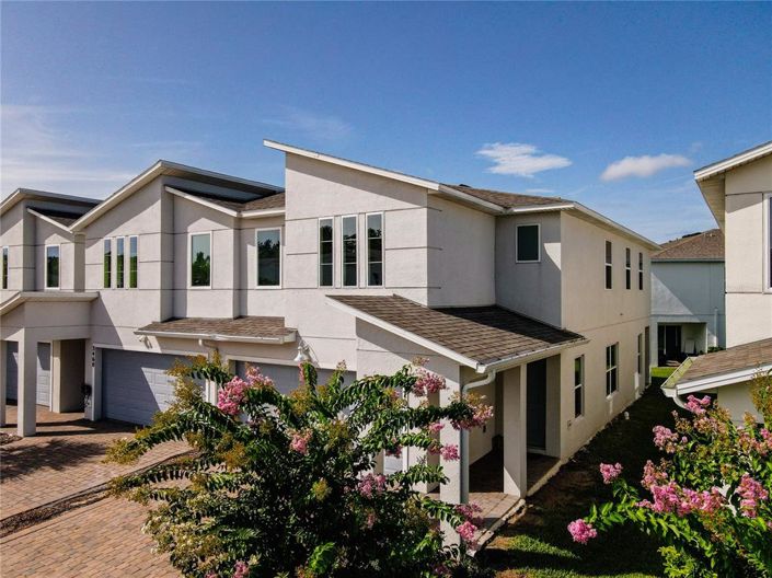 Image No.3-4 Bed Townhouse for sale