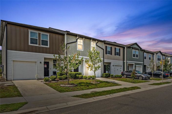 Image No.1-3 Bed Townhouse for sale