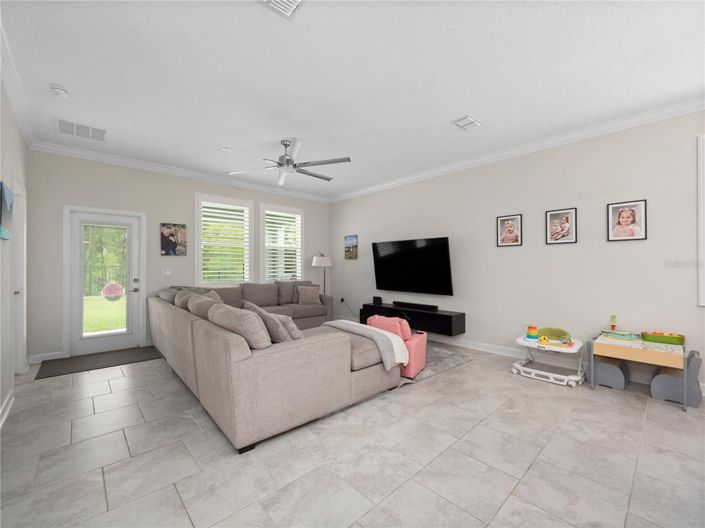 Image No.10-4 Bed Property for sale