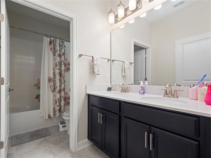 Image No.21-4 Bed Property for sale