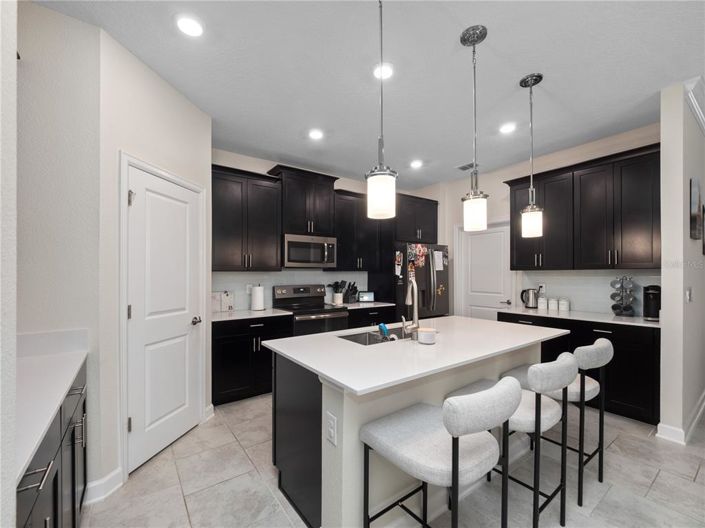 Image No.7-4 Bed Property for sale