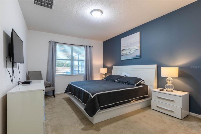 Image No.17-6 Bed Property for sale