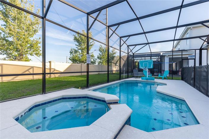 Image No.33-6 Bed Property for sale