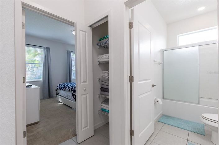 Image No.6-6 Bed Property for sale