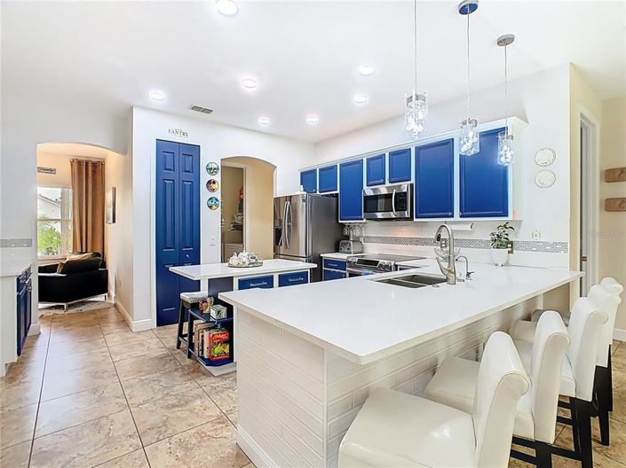 Image No.14-4 Bed Property for sale