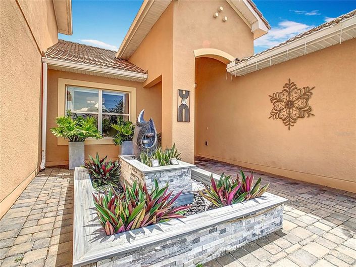 Image No.2-4 Bed Property for sale