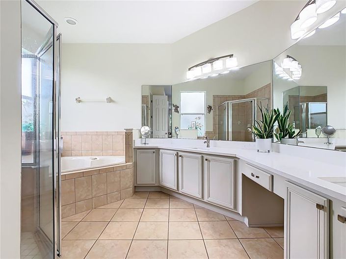 Image No.25-4 Bed Property for sale