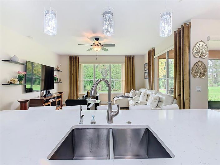 Image No.6-4 Bed Property for sale