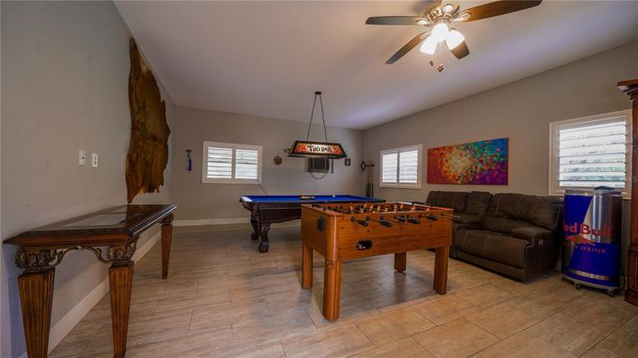 Image No.27-5 Bed Property for sale