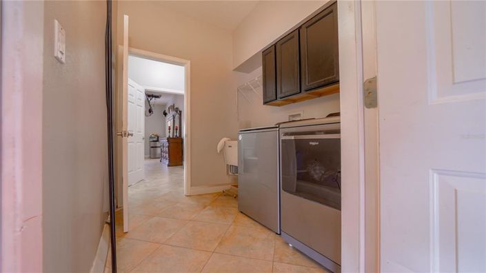 Image No.28-5 Bed Property for sale