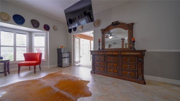 Image No.32-5 Bed Property for sale