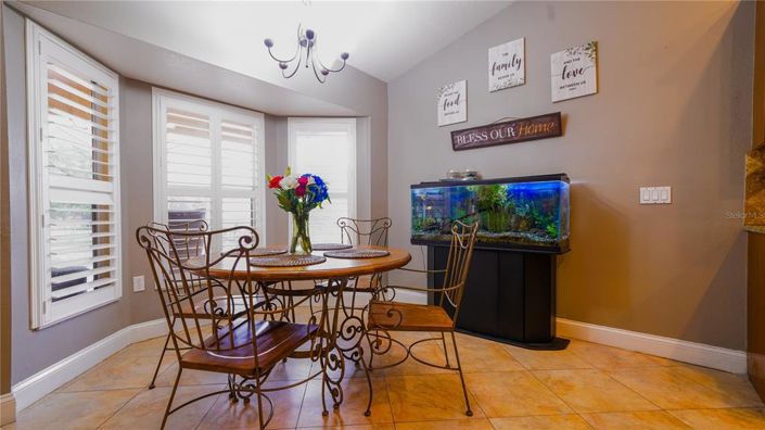 Image No.36-5 Bed Property for sale