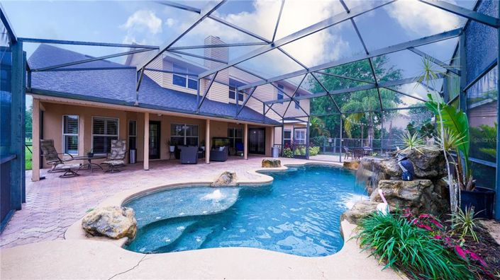 Image No.5-5 Bed Property for sale