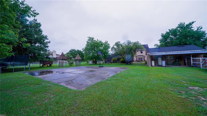 Image No.56-5 Bed Property for sale