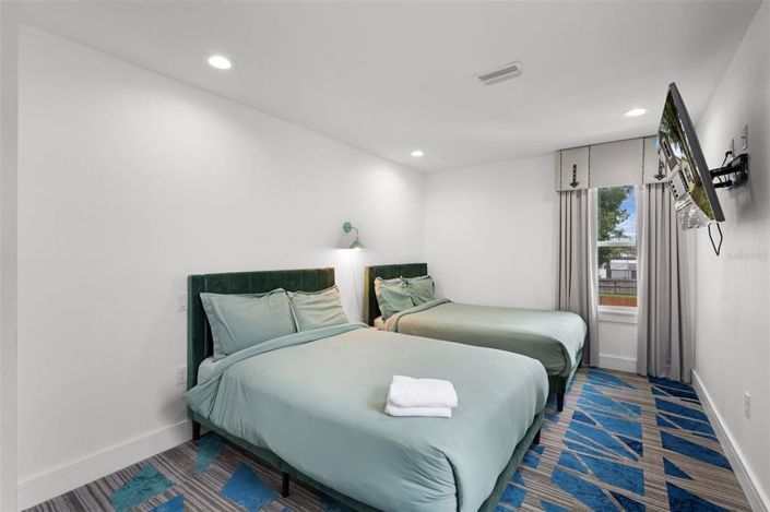 Image No.26-4 Bed Property for sale