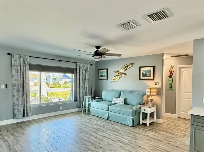 Image No.10-3 Bed Property for sale