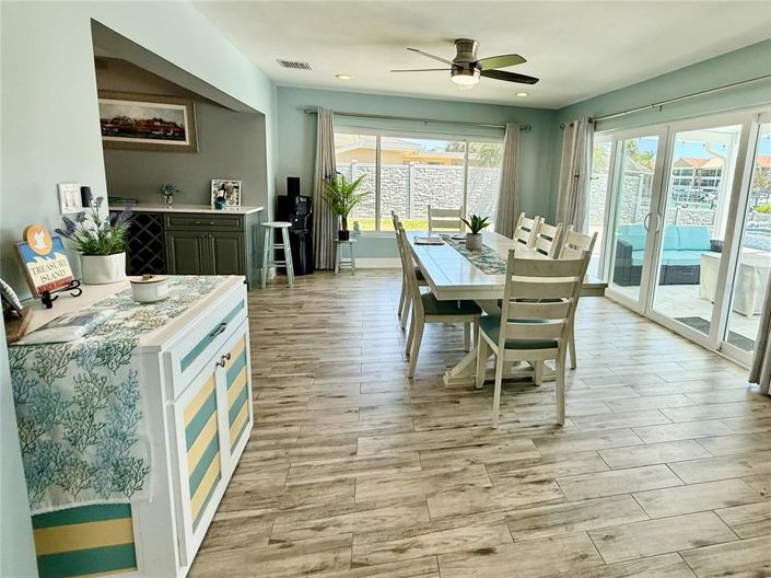 Image No.19-3 Bed Property for sale