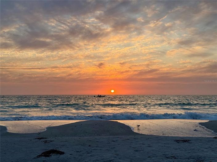 Image No.4-3 Bed Property for sale