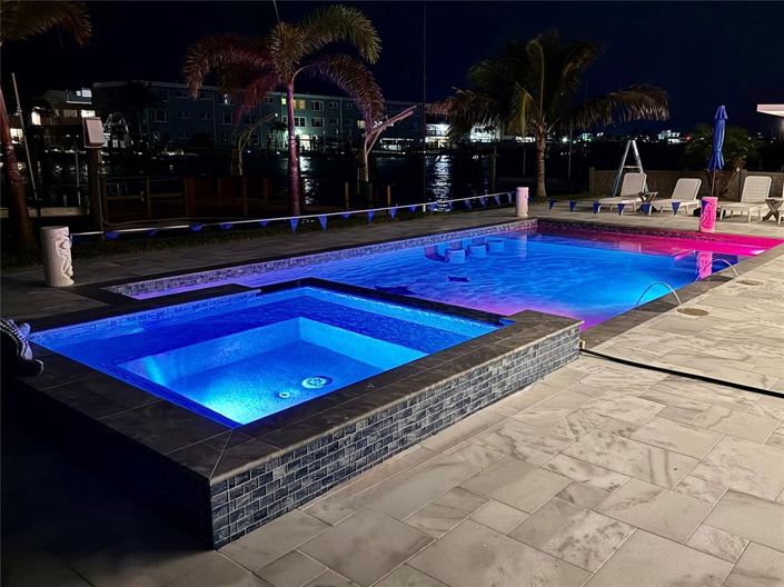 Image No.87-3 Bed Property for sale