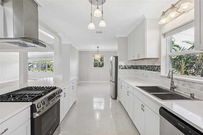 Image No.18-3 Bed Property for sale