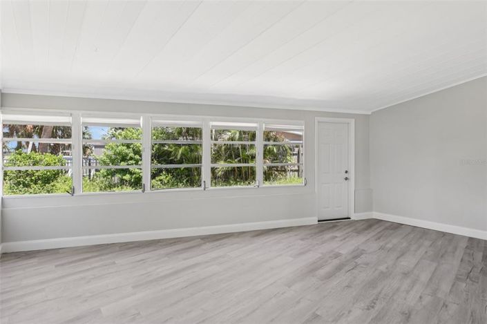 Image No.26-3 Bed Property for sale