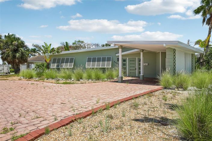 Image No.4-3 Bed Property for sale