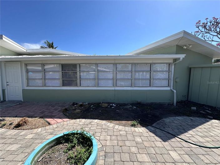 Image No.60-3 Bed Property for sale