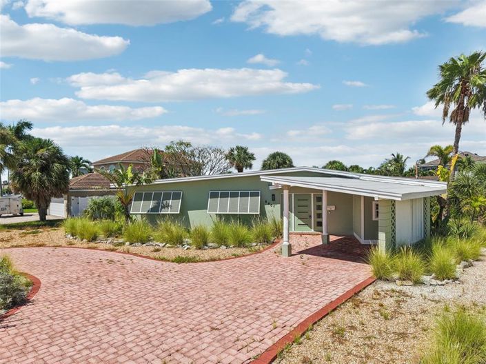 Image No.7-3 Bed Property for sale